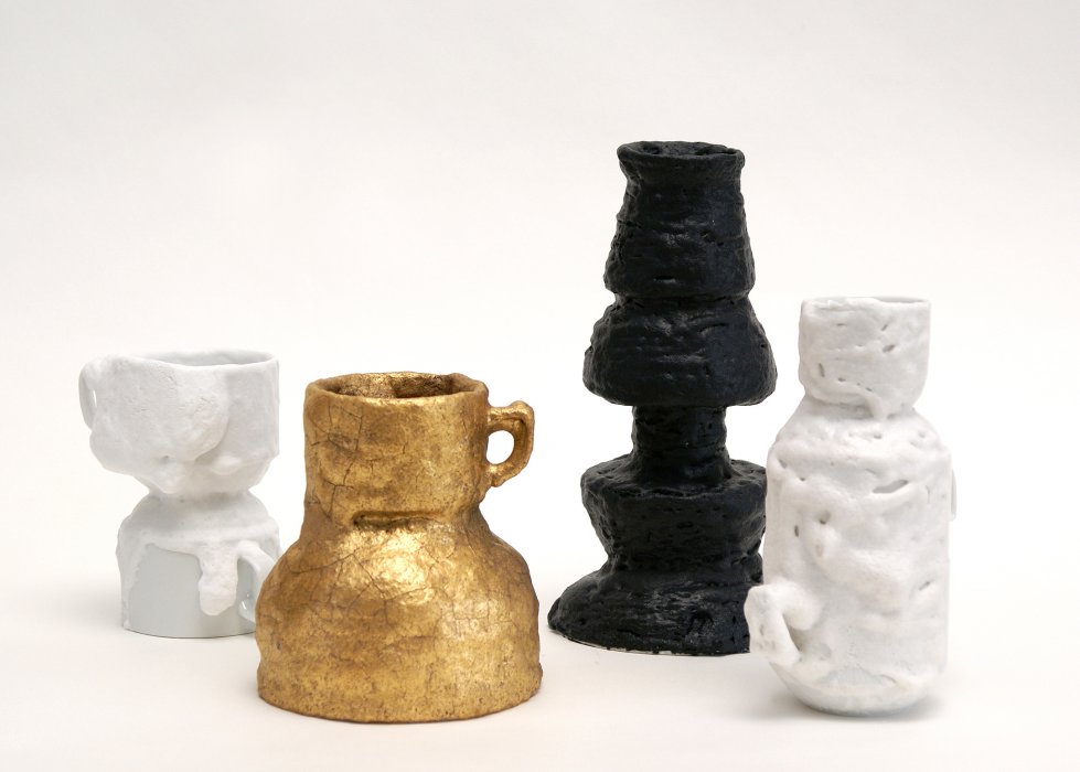Dschinn, 2012, Porcelain, Ceramic foam, gold © MG